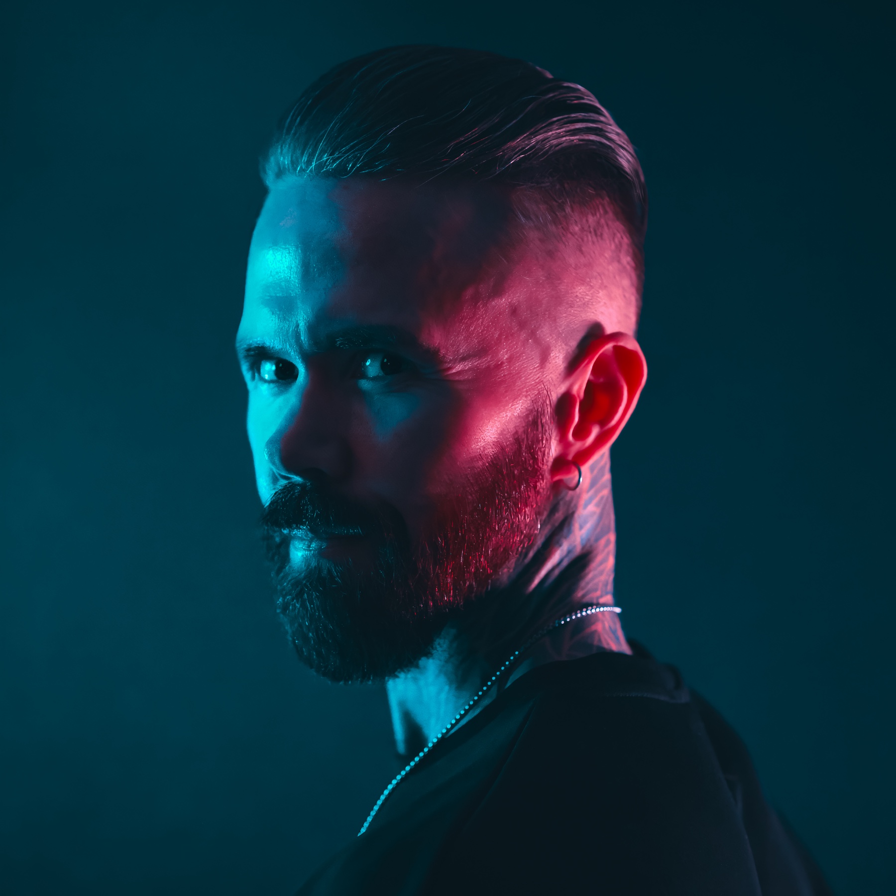 FRENEL portrait in cyan and magenta light